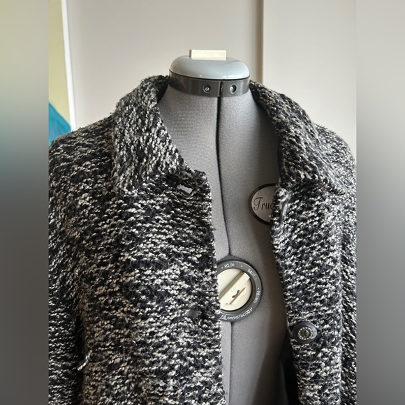 Nouveaux Black and White Jacket - Picture 2 of 6